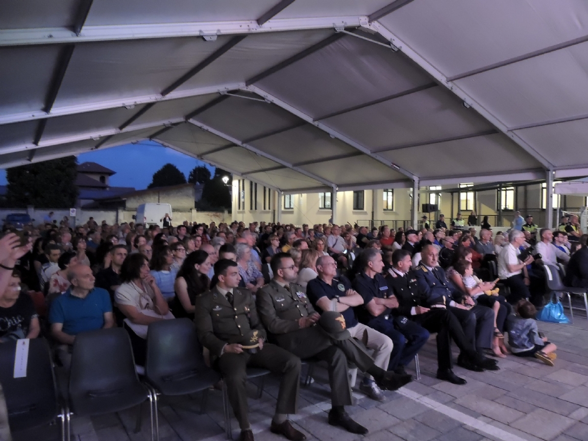 ORBASSANO - I piloti delle Frecce Tricolori ospiti nel nuovo Palazzo Comunale - FOTO