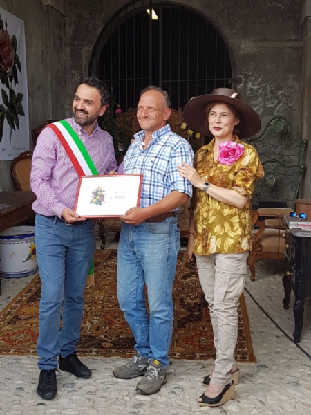 MONCALIERI - Grande successo per il concorso "Rosa da amatore" al castello