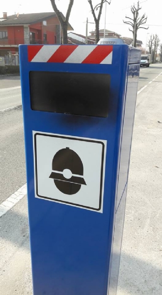 CARMAGNOLA - I nuovi box per il controllo della velocità già vandalizzati