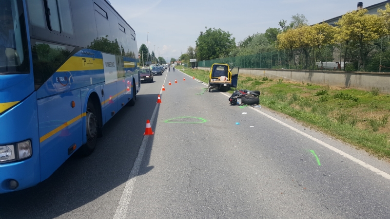 RIVALTA - Ennesimo schianto sulla sp 143. Traffico e code tra Rivalta e Rivoli