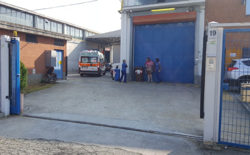 MONCALIERI - INFORTUNIO SUL LAVORO ALLA ZINCOPLATING: DUE DIPENDENTI IN RIANIMAZIONE