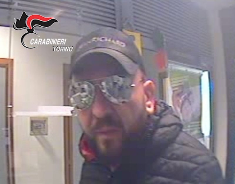 LOMBRIASCO - Arrestati i due banditi che avevano tentato di rapinare l'Intesa SanPaolo - FOTO e VIDEO