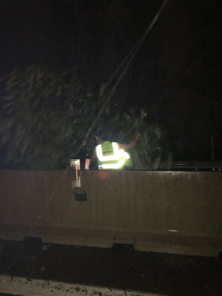 Tromba d'aria sul territorio: capannoni scoperchiati, auto fuori strada e strade allagate - VIDEO E FOTO -