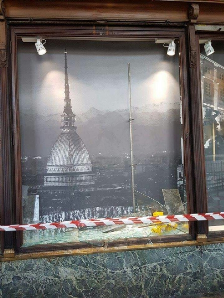 PIAZZA SAN CARLO: LA PROCURA ACQUISISCE IMMAGINI PER FARE LUCE SU QUANTO SUCCESSO