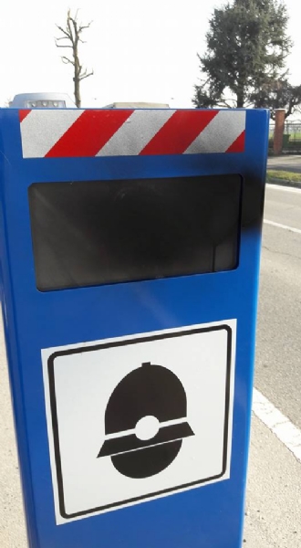 CARMAGNOLA - I nuovi box per il controllo della velocità già vandalizzati