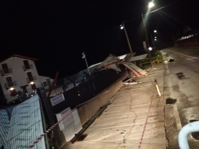 TROMBA D'ARIA: Gravi danni e disagi sparsi ovunque, ma nessuna vittima. LE FOTO DEL DISASTRO