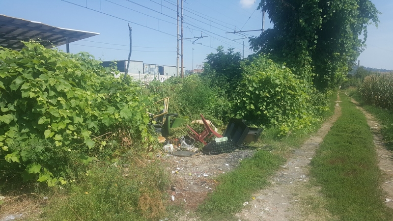CINTURA SUD - Continuano gli abbandoni di rifiuti e salgono i costi nelle bollette dei cittadini