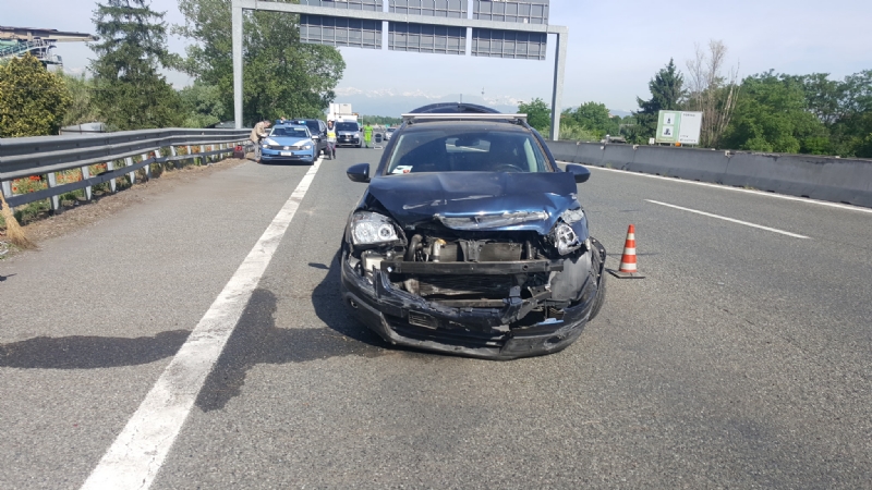 MONCALIERI - Schianto in tangenziale Sud: una donna ricoverata al Santa Croce