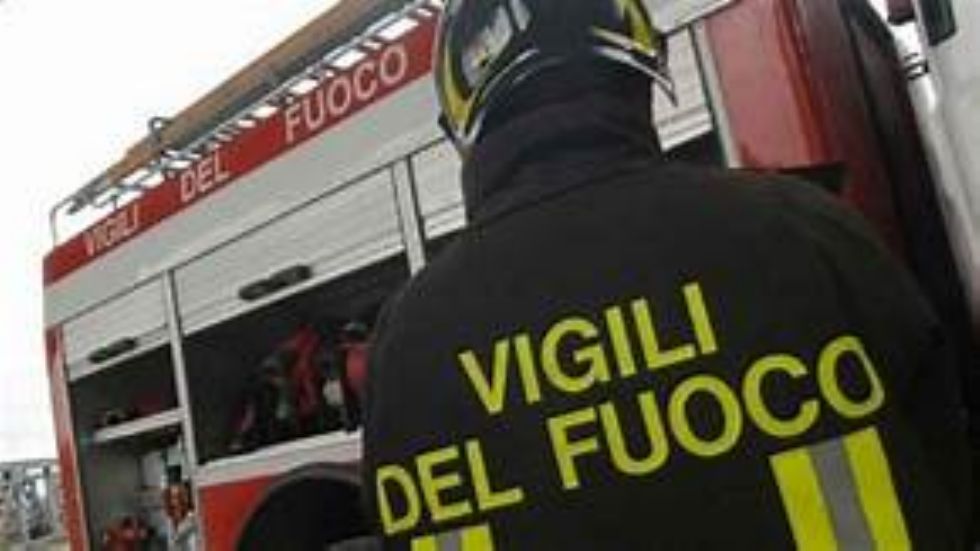 PANCALIERI - Va a fuoco tetto di una casa: struttura inagibile