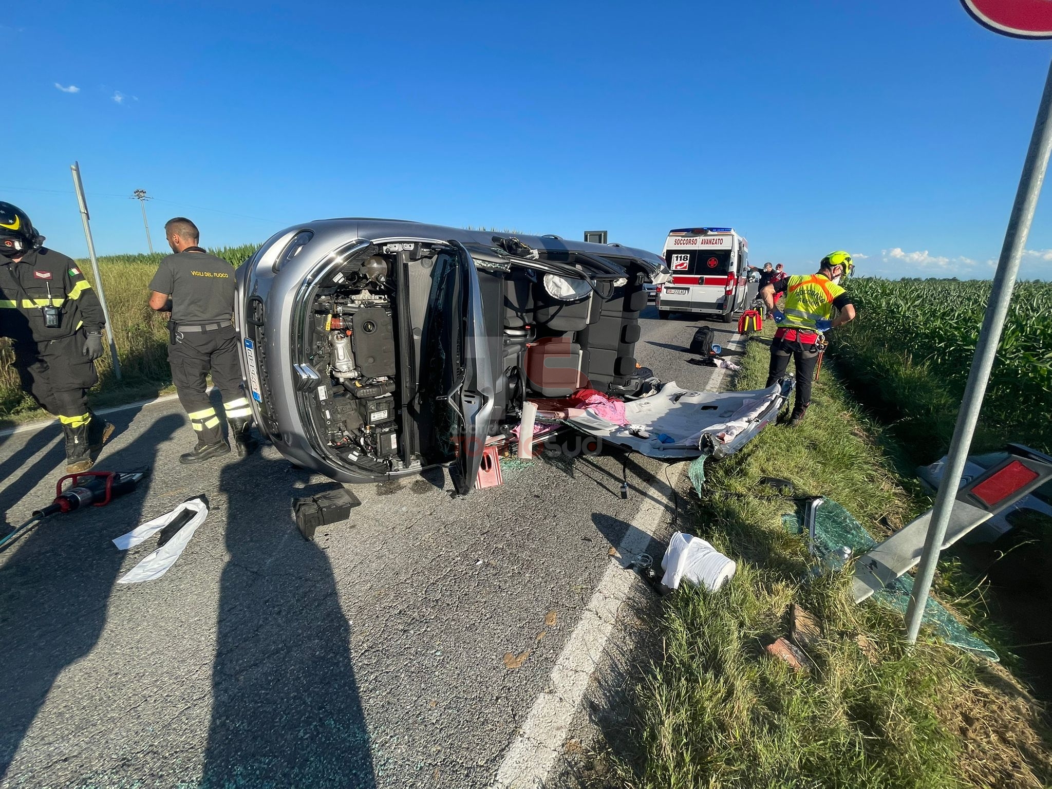CARMAGNOLA - Brutto incidente ai Tuninetti: auto contro trattore, un uomo in ospedale
