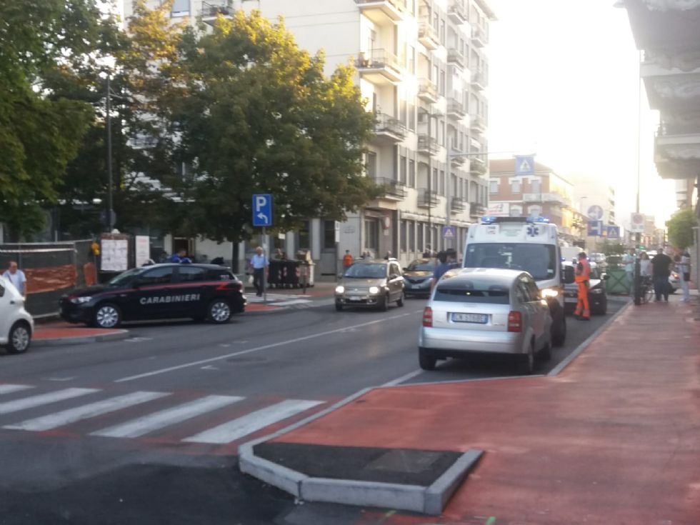 NICHELINO - Ubriaco mette in subbuglio via Torino e intervengono i carabinieri
