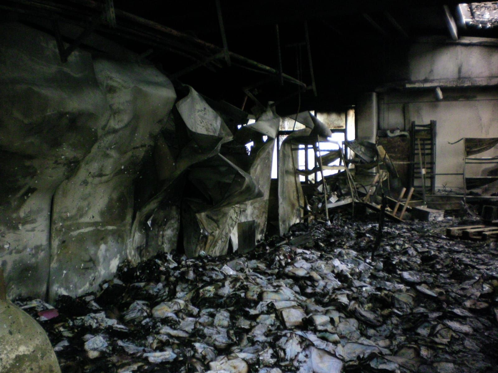 MONCALIERI - Un corto circuito alle celle frigorifere, così è partito l'incendio alla 'Tripa'