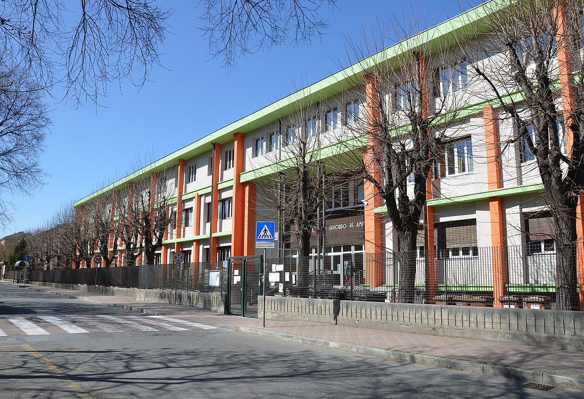NICHELINO - Chiuse le scuole De Amicis e Manzoni per la rottura della tubatura del riscaldamento