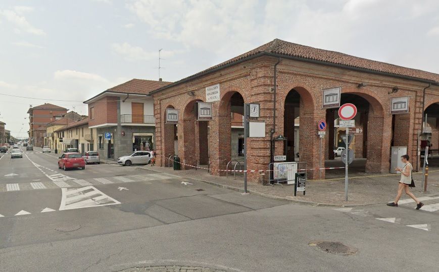 Carte Postale - Torino Carmagnola Piazza Martiri F. Envoi Rapide