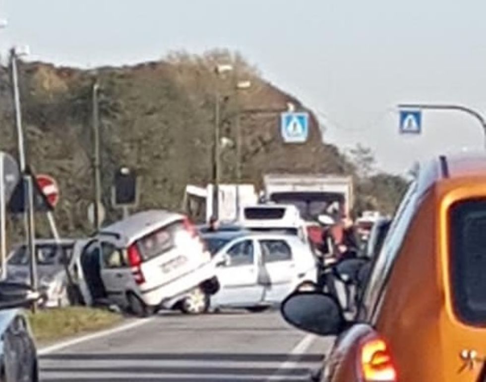 RIVALTA Incidente in strada San Luigi una persona in ospedale
