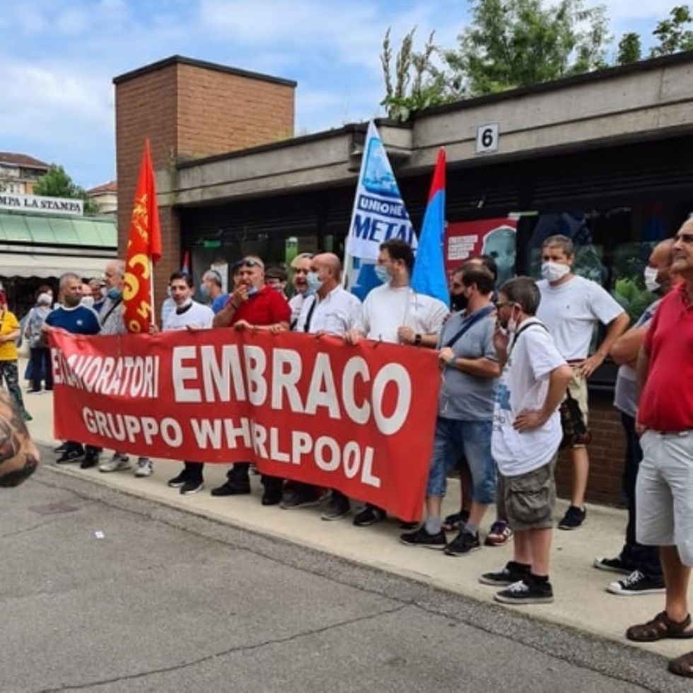 LAVORO - Ex Embraco, il Ministro Patuanelli: «C'è luce in fondo al tunnel»