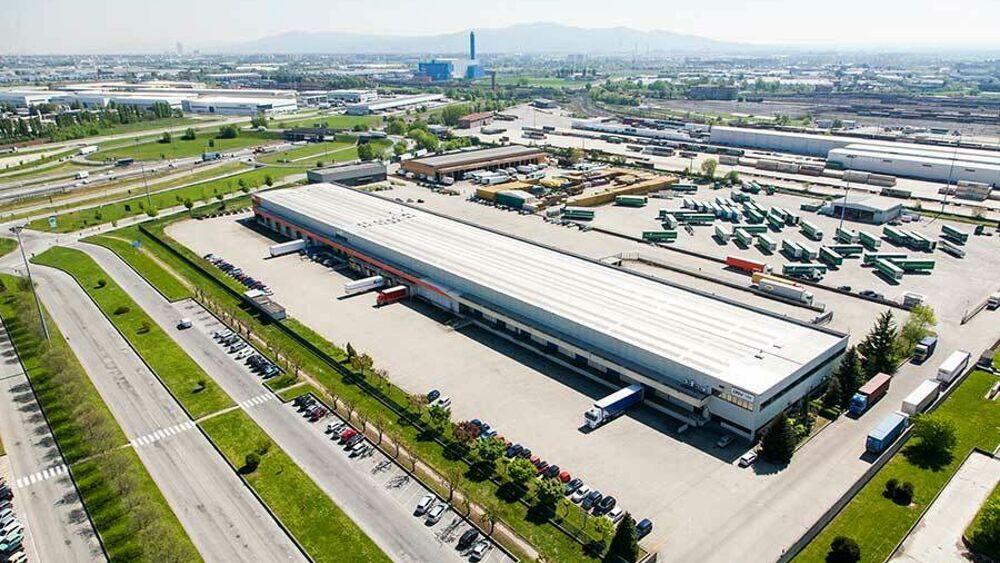 ORBASSANO - Tornano i ladri di gasolio: colpito un tir all'Interporto