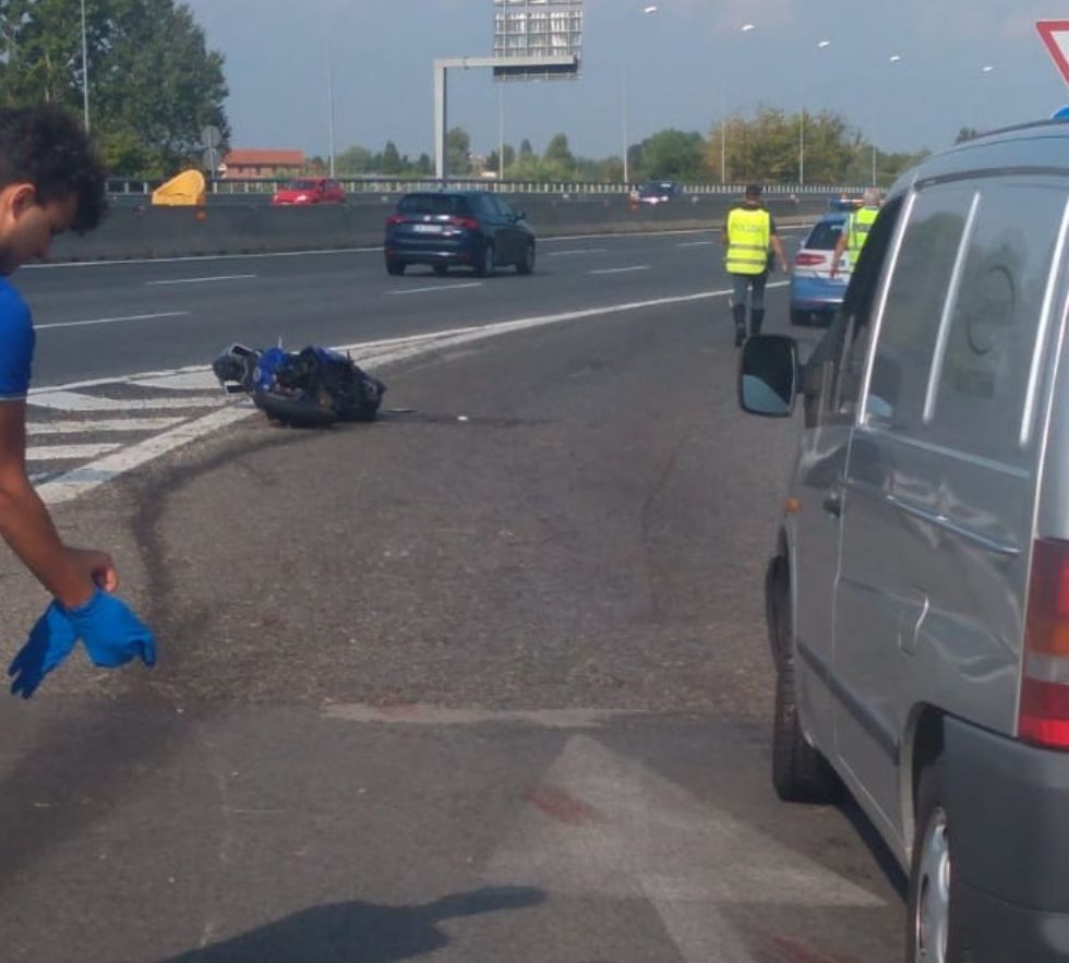 CRONACA - Il motociclista morto in tangenziale viveva a Carmagnola