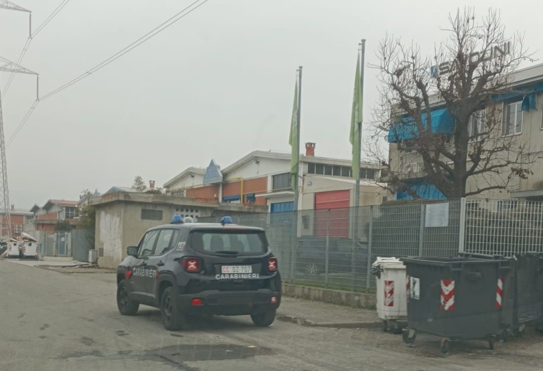 MONCALIERI - Infortunio sul lavoro nell'azienda di trattamento metalli