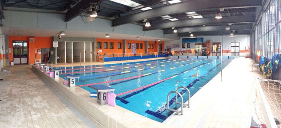 CARMAGNOLA - Con il 5 per mille il Comune compra un sollevatore per disabili in piscina