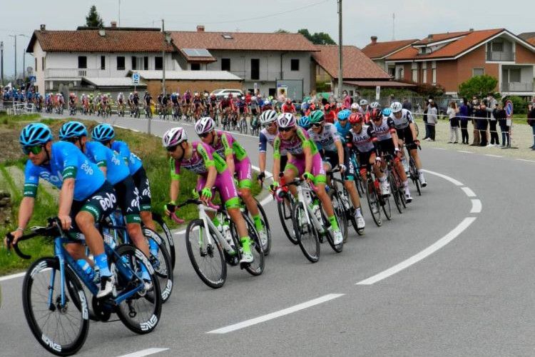 GIRO D'ITALIA - Fine settimana con il passaggio della carovana rosa da  Moncalieri