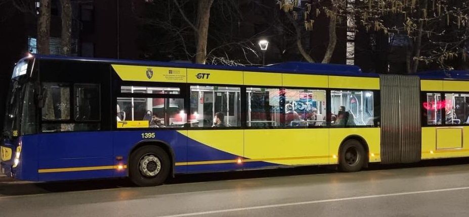 MONCALIERI - Rapinano la pensionata sul bus e scippano un'automobilista: arrestati