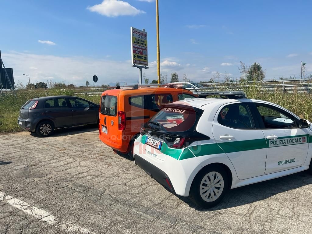 NICHELINO - La polizia locale ritrova tre auto rubate in zona industriale