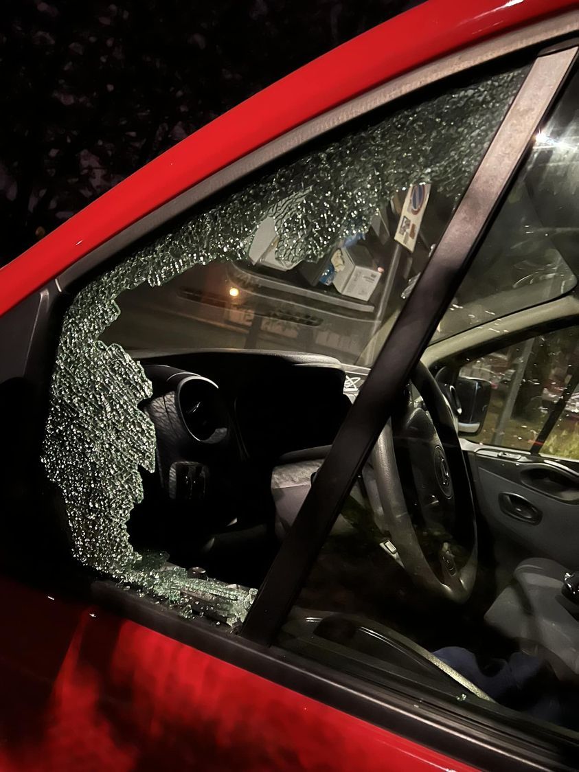 ORBASSANO - Raid di ladri d'auto nel quartiere Arpini: rotti diversi finestrini