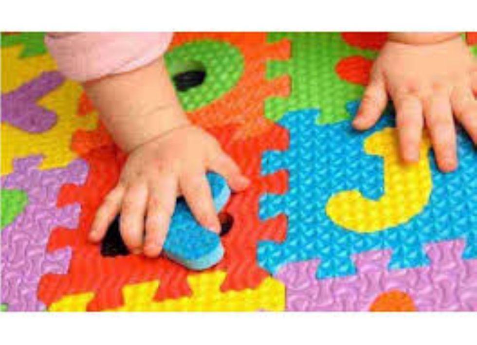 CORONAVIRUS - A casa anche i bambini dei nidi e il personale scolastico