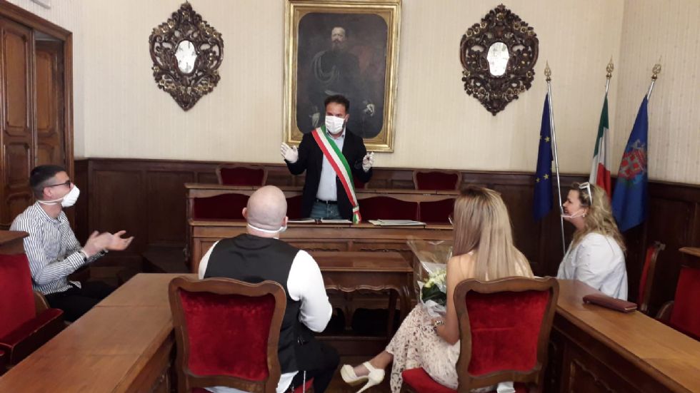 MONCALIERI - Un messaggio di speranza: in Comune ripartono i matrimoni