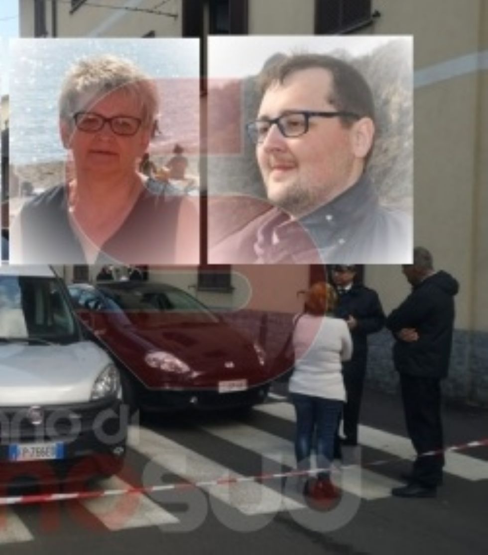 BEINASCO - L'ultimo saluto della città a Simone Necco e mamma Bruna