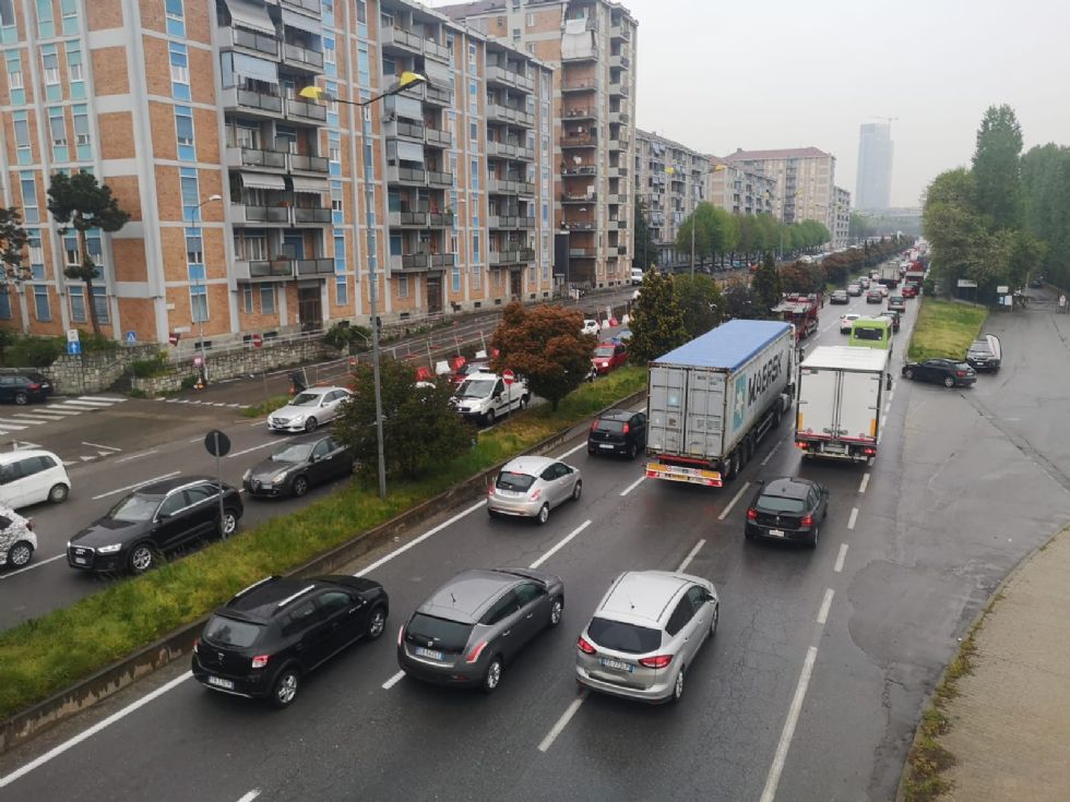 MONCALIERI - Caos cantiere e incidenti sulla sopraelevata: ad aprile la chiusura dei lavori