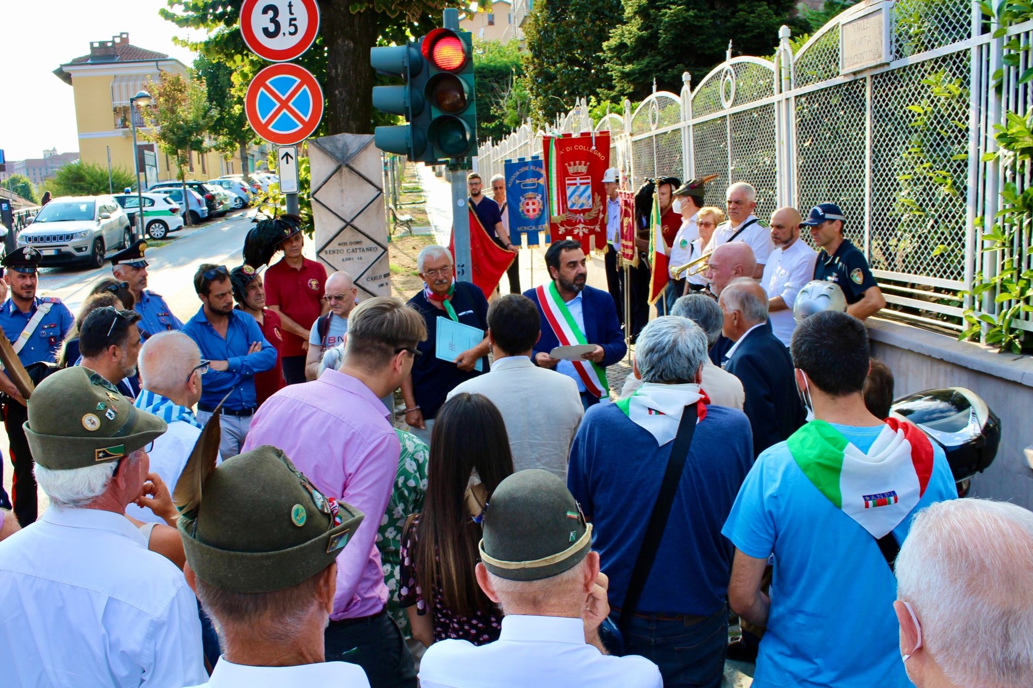 MONCALIERI - La citt ha ricordato i tre ragazzi fucilati in viale Porta Piacentina - FOTO