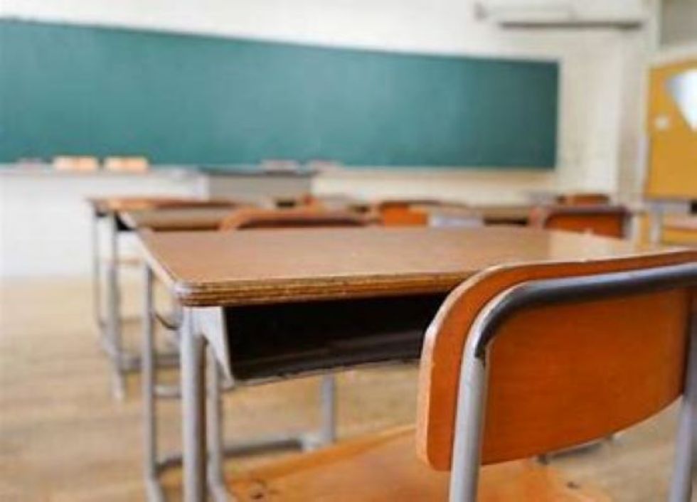 RIVALTA - La rabbia del sindaco: 'Piemonte zona arancione ma gli alunni delle medie restano a casa'