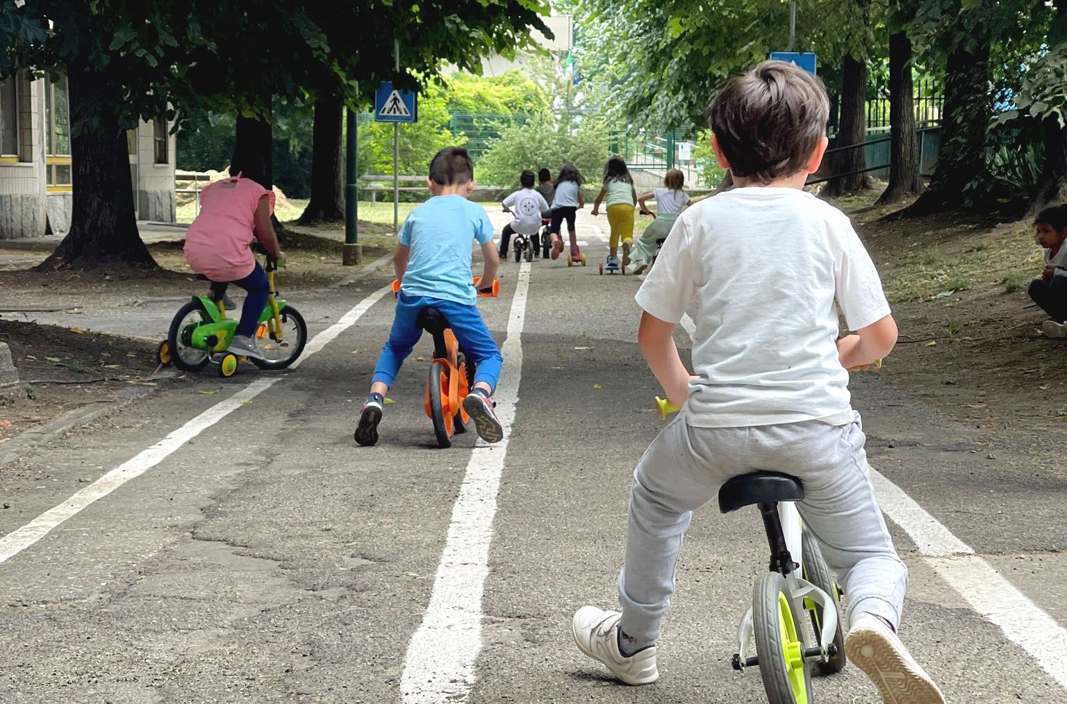 RIVALTA - Inaugurato il primo percorso di educazione stradale permanente alla scuola dell'infanzia - FOTO