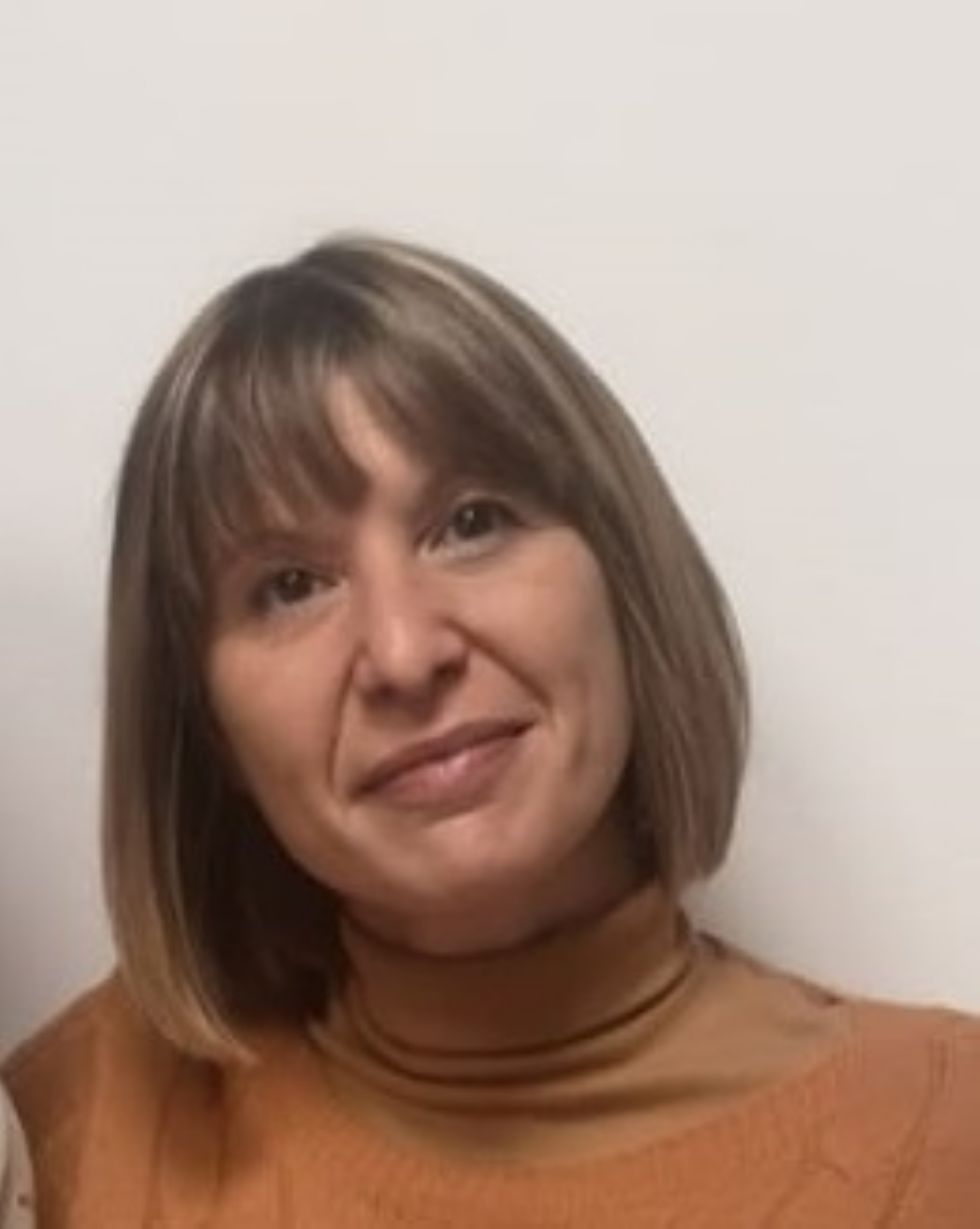 RIVALTA - Lascia la borsa in auto per consegnare le borracce agli studenti: derubata l'assessore Orlandini