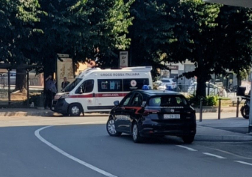 MONCALIERI - Si addormenta sulla riva del Po e cade in acqua: salvata dai vigili del fuoco