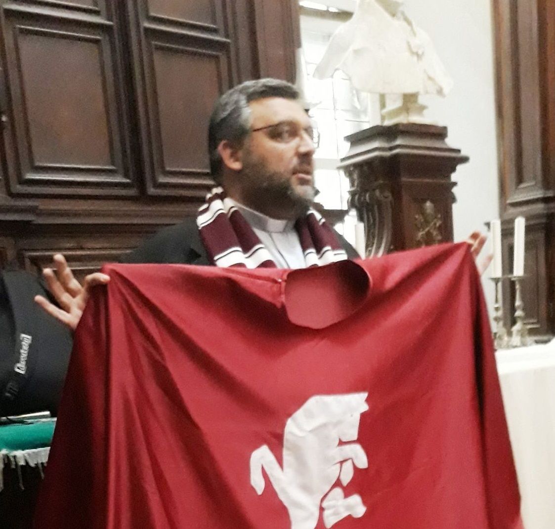 NICHELINO - Dopo 16 anni don Riccardo Robella viene trasferito, finisce un'era