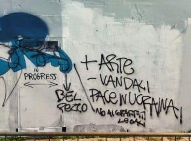 VINOVO - I disegni realizzati dai ragazzi del laboratorio graffiti rovinati dai vandali