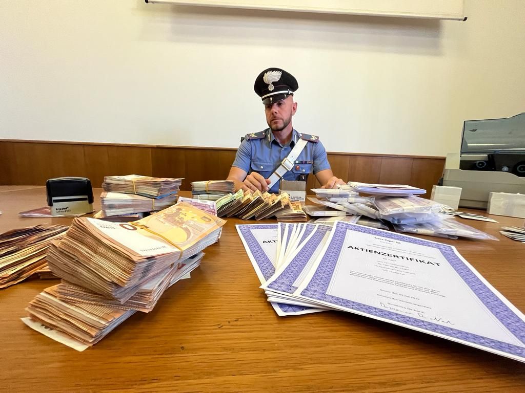CRONACA - Operazione dei carabinieri in tutta la provincia contro le frodi dei certificati energetici