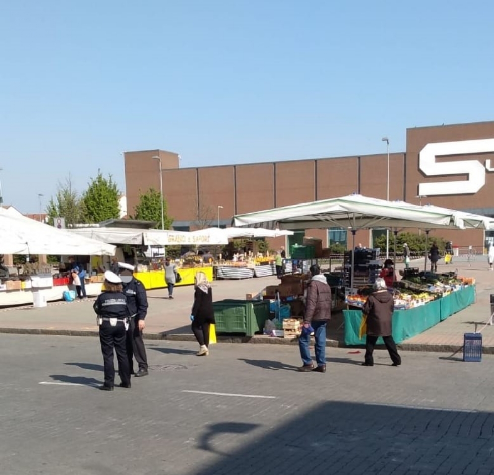 MONCALIERI - Ripartono i mercati settimanali nelle borgate. Si inizia con Borgo San Pietro